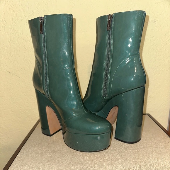 Green Platinum Boots - Picture 1 of 4